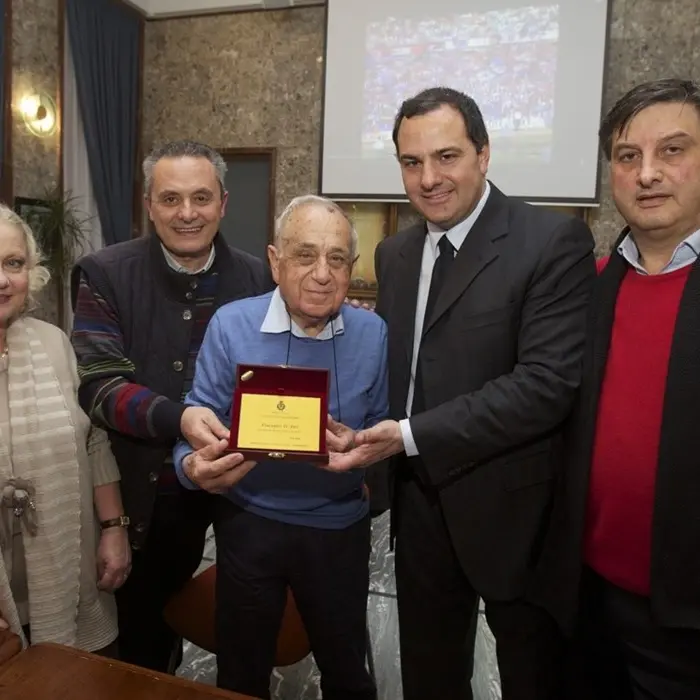 Si è spento Vincenzo d'Atri, giornalismo calabrese in lutto
