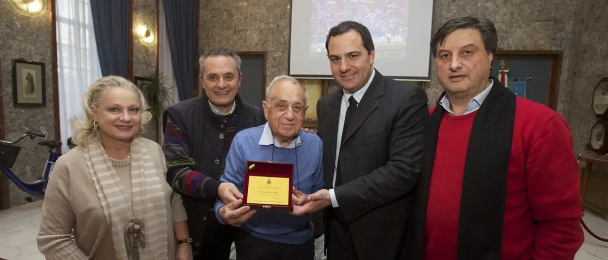 Si è spento Vincenzo d'Atri, giornalismo calabrese in lutto