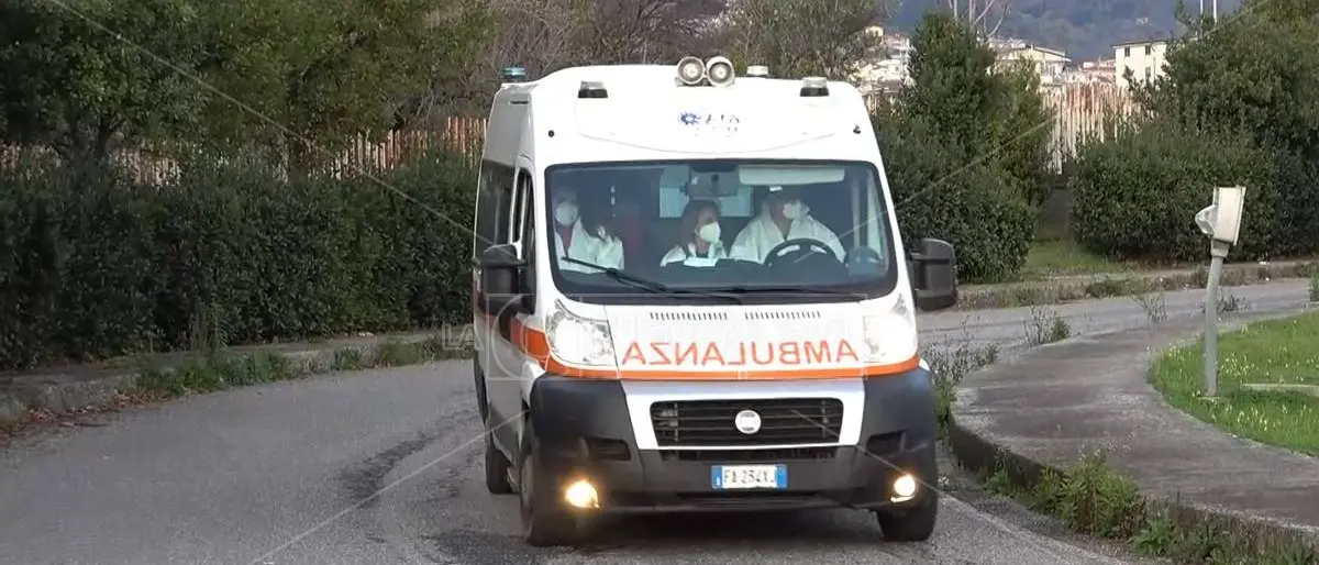 Incidenti lavoro, un 45enne muore nel Cosentino per il ribaltamento del trattore