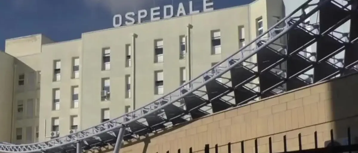 Morta una 49enne crotonese ricoverata dopo il vaccino: il caso segnalato all'Aifa