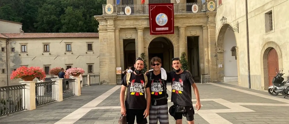 A piedi da Sambiase a Paola: la promessa mantenuta da 3 tifosi per la promozione in Serie D