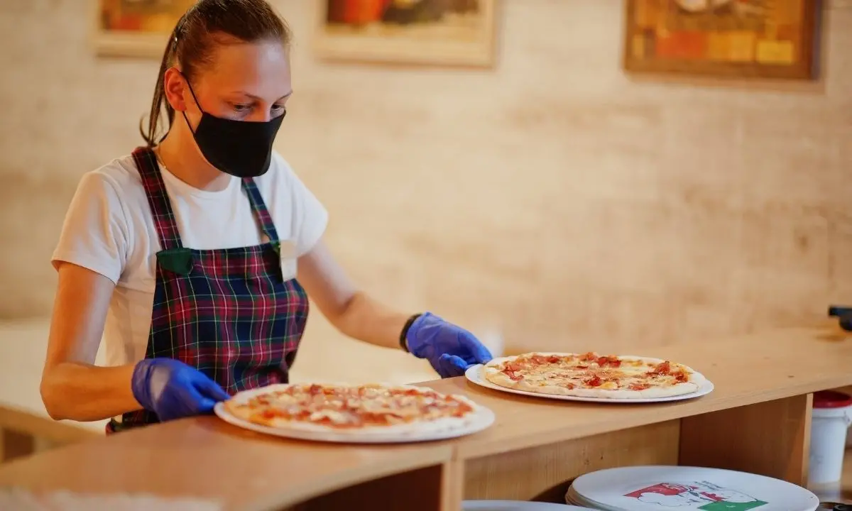 Sostegni Bis, attivo il servizio per le indennità Covid: ecco chi può presentare la domanda