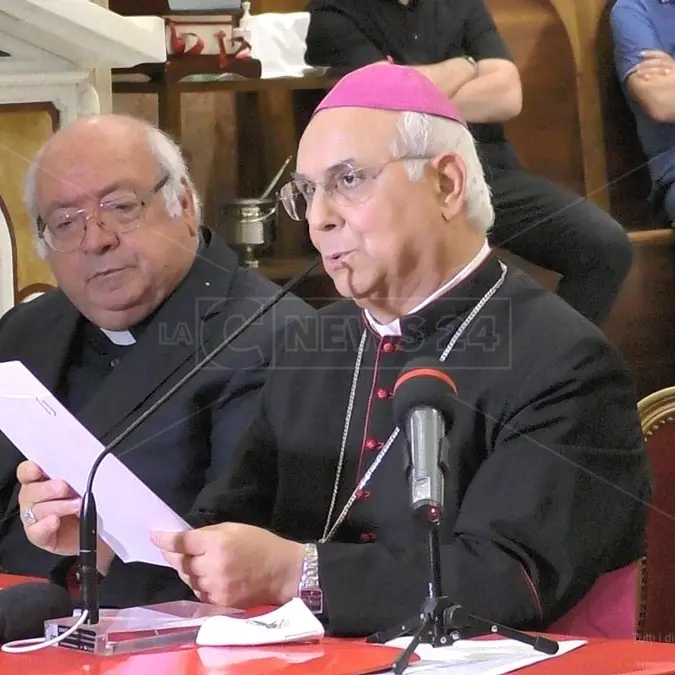 Movimento apostolico, la lobby familiare divenuta una Chiesa nella Chiesa e sciolta dal papa