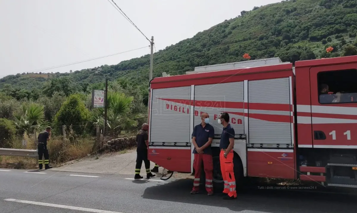 Vibo, imprenditore agricolo si oppone allo sfratto: tensioni nella frazione Longobardi