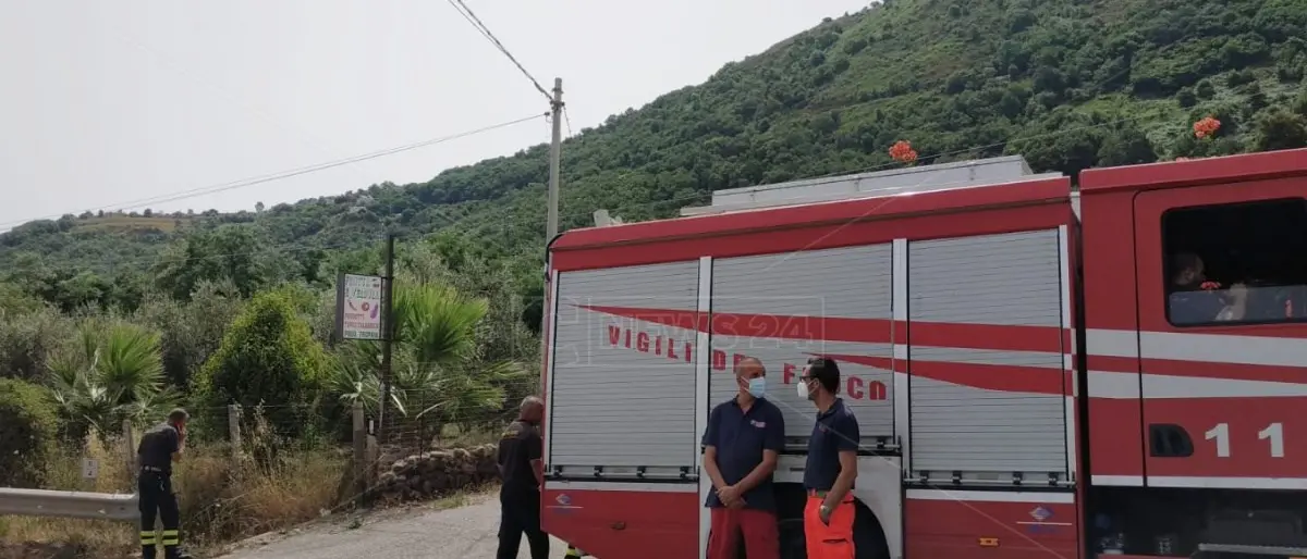 Vibo, imprenditore agricolo si oppone allo sfratto: tensioni nella frazione Longobardi
