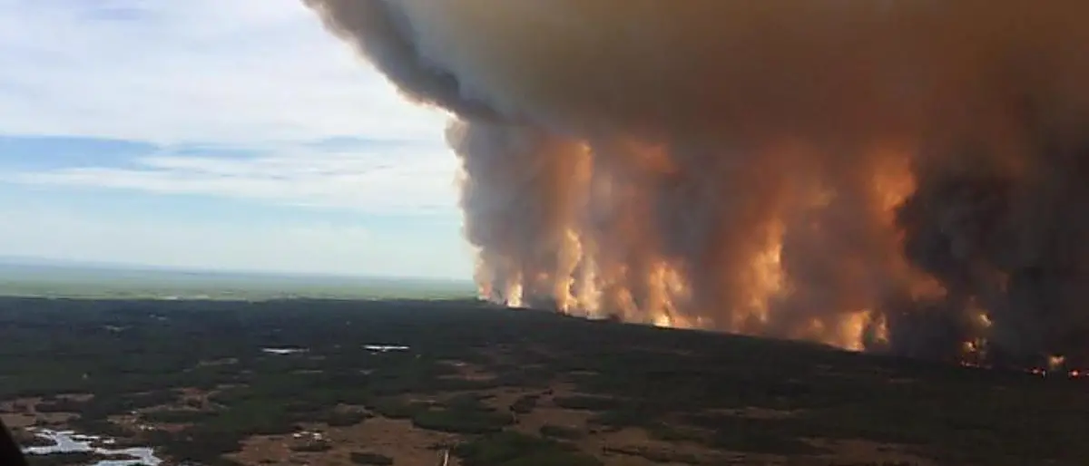 Caldo record in Canada, registrate 486 morti improvvise mentre un incendio devasta la città di Lytton