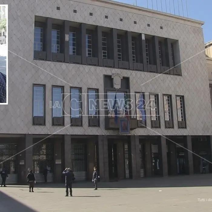 Cosenza, Italia in Comune sul dissesto: «Ogni cittadino ha un debito di oltre tremila euro»