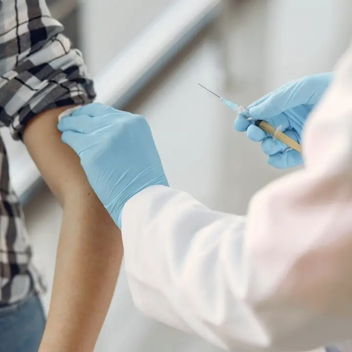 Vaccini anti-Covid: apre domani nuovo hub a Lamezia: primo giorno senza prenotazione