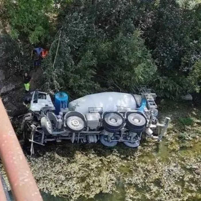 Precipita da un ponte con la betoniera, muore 44enne di San Giovanni in Fiore
