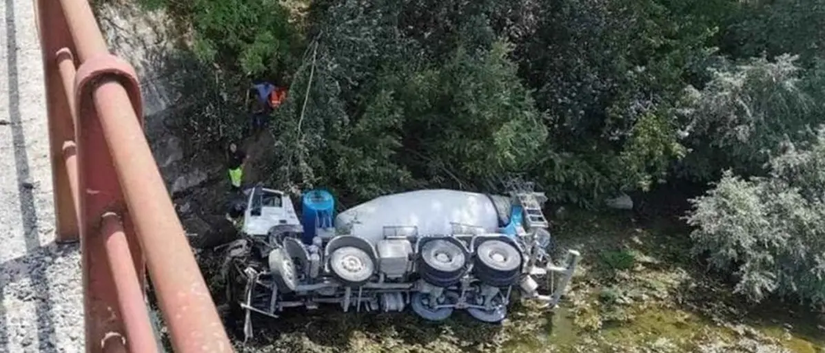 Precipita da un ponte con la betoniera, muore 44enne di San Giovanni in Fiore