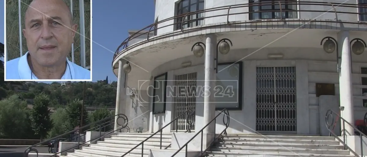 Cosenza, il cine-teatro Italia ai privati per 5 anni: «Scelta che condiziona la futura amministrazione»