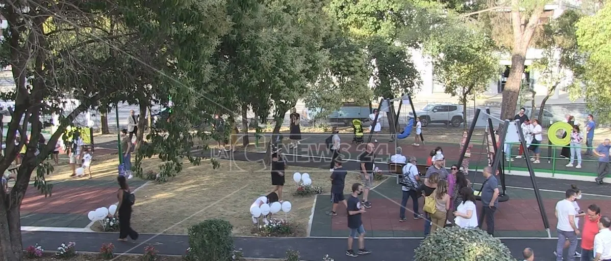 Rende, generazioni a braccetto nel primo Parco dei nonni del sud Italia