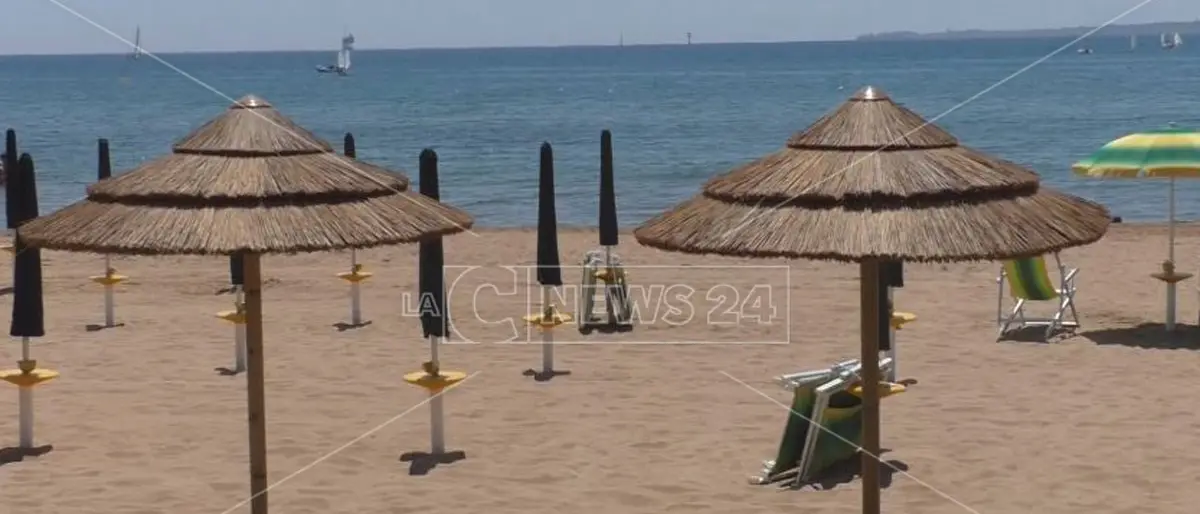Crotone, al via l’estate A mare senza barriere: domenica ospiti dei lidi due diversabili