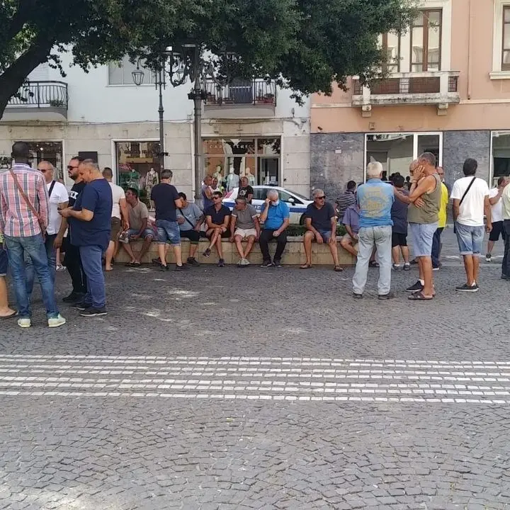 Crotone, pescatori tornano al Comune per gli indennizzi di Eni: vertice con il sindaco