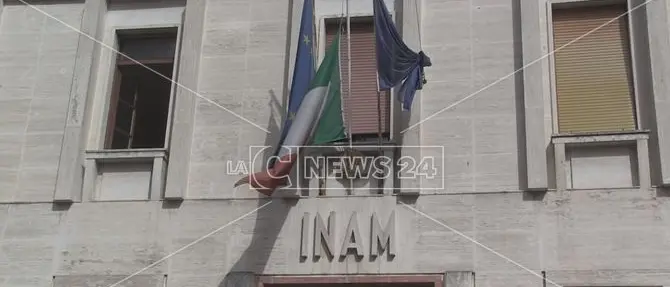 Sanità, ai lavoratori delle strutture private stipendi in ritardo: proteste a Cosenza