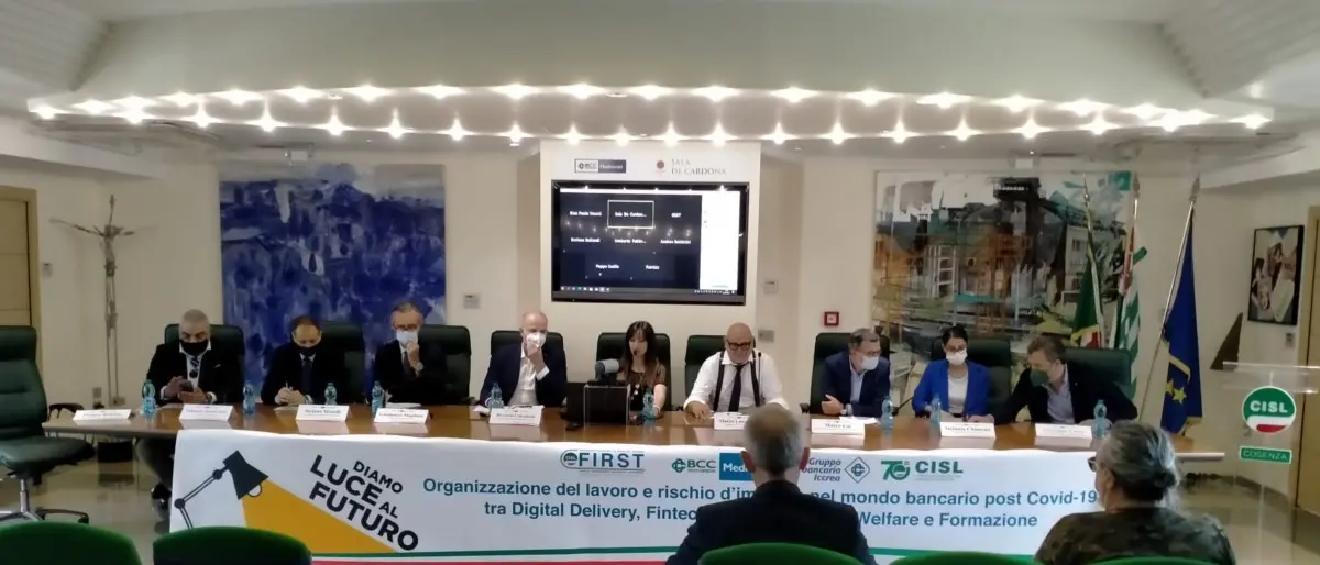 In Calabria più di 800 comuni senza banca, a Rende un dibattito sul credito post pandemia