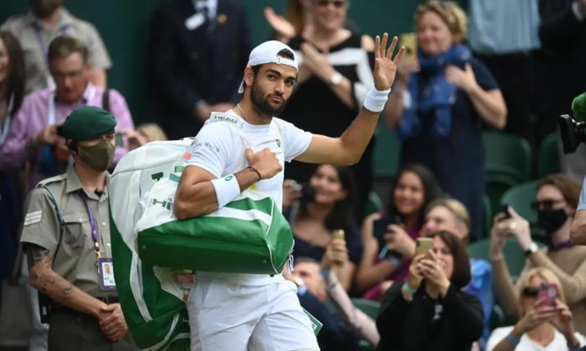 Wimbledon, si spegne il sogno di Berrettini: in finale trionfa Djokovic