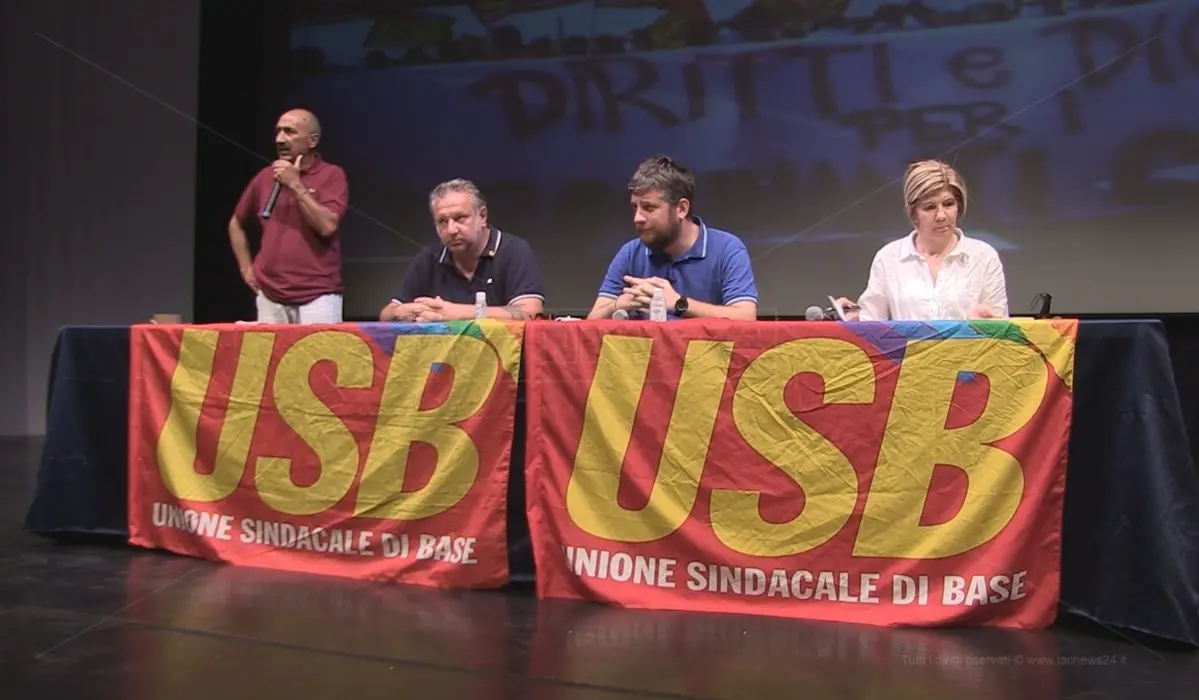 I tirocinanti calabresi alzano la voce: «Basta proroghe, adesso è l'ora della contrattualizzazione»