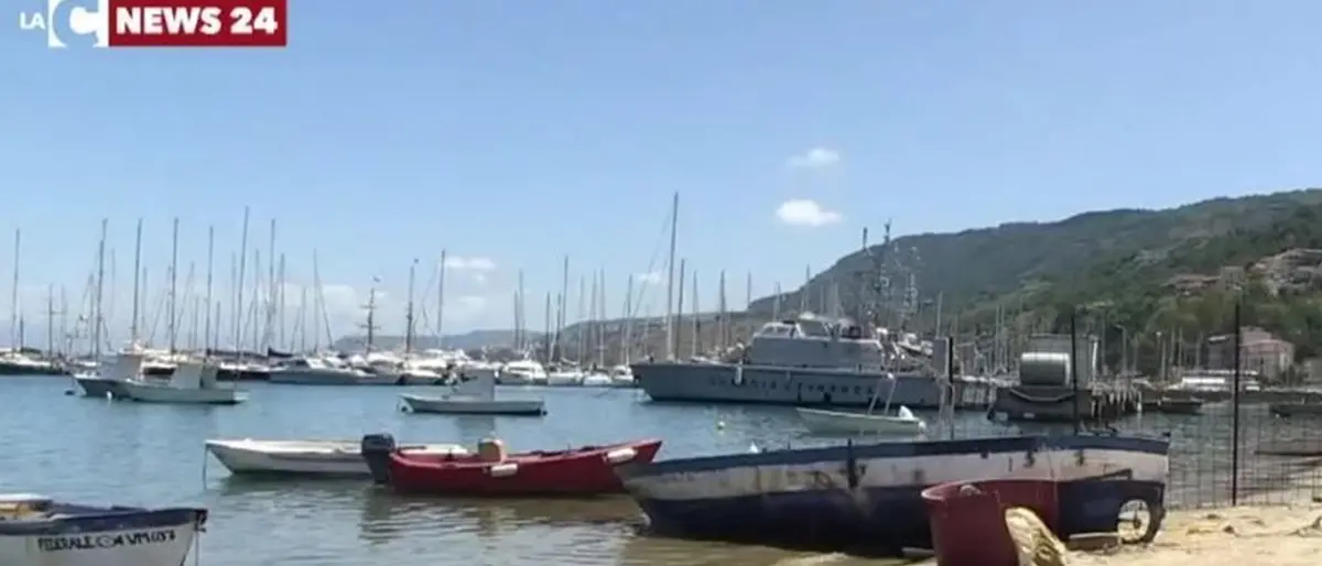 Vibo Marina, i pescatori si oppongono al pontile: «Le nostre barche sono qui da 200 anni, non ce ne andremo»