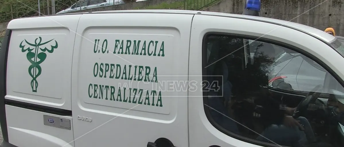 Mormanno, autisti addetti al trasporto dei vaccini in ferie: non arrivano le dosi per i bambini