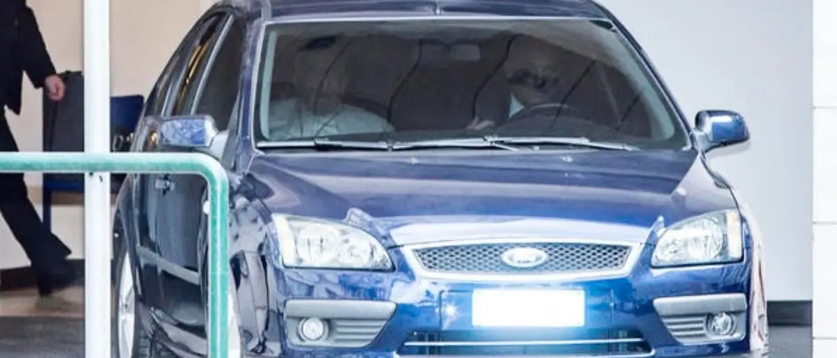 Papa Francesco lascia il Gemelli dopo l'intervento chirurgico al colon