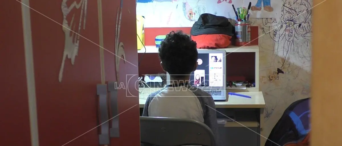 Effetto Dad: secondo Invalsi uno studente su due ha finito la scuola impreparato, peggio al Sud