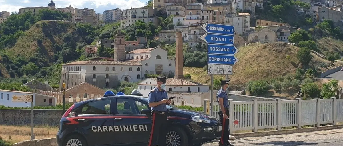 Corigliano Rossano, ubriaco aggredisce operatori del 118 e carabinieri: arrestato