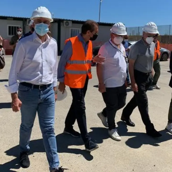 Ospedale Sibaritide, sopralluogo di Spirlì nel cantiere: «Saranno rispettati i tempi di costruzione»