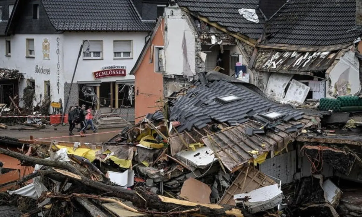 Il bilancio delle vittime si aggrava: 153 morti nei Paesi colpiti