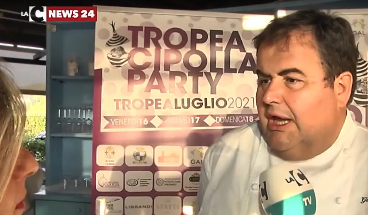 Tropea, lo chef stellato Esposito ambasciatore della cipolla rossa: «È un prodotto unico al mondo»