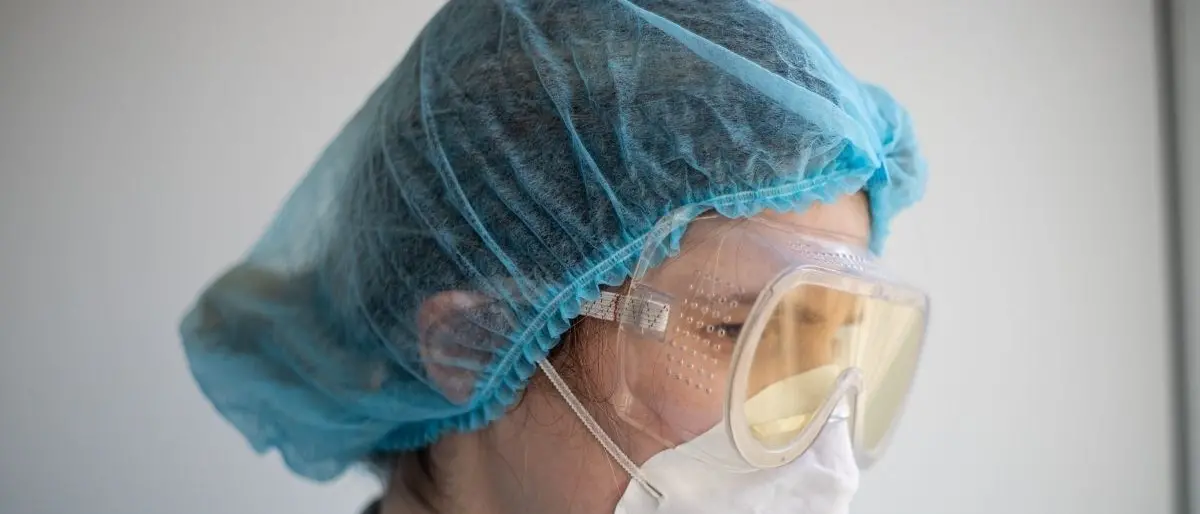 Asp Catanzaro, sospesa infermiera no vax che rifiutava di cambiare mansione: a casa senza stipendio