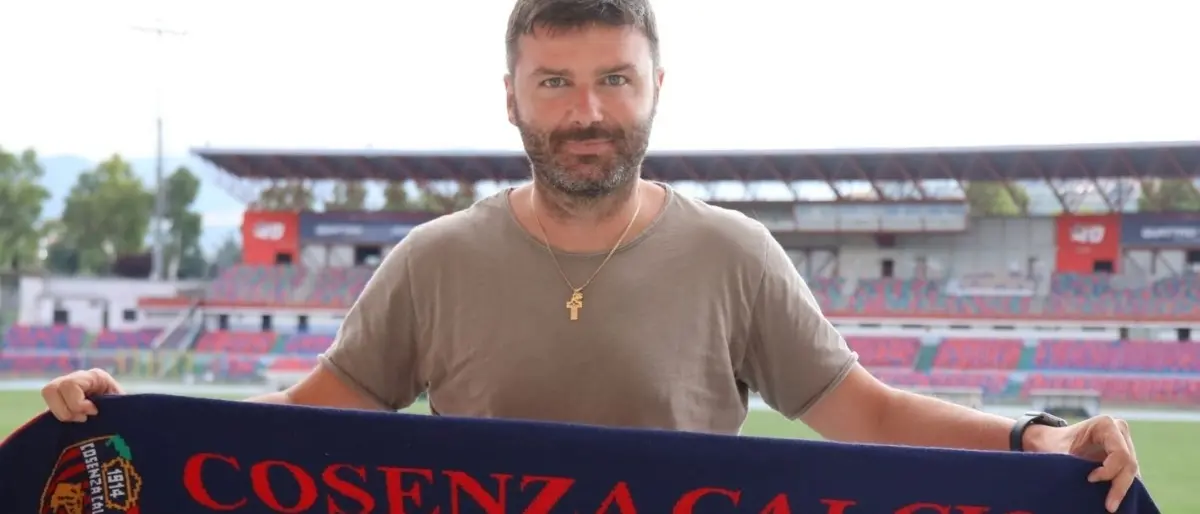 Cosenza calcio, i lupi che sperano nella serie B presentano il nuovo direttore sportivo
