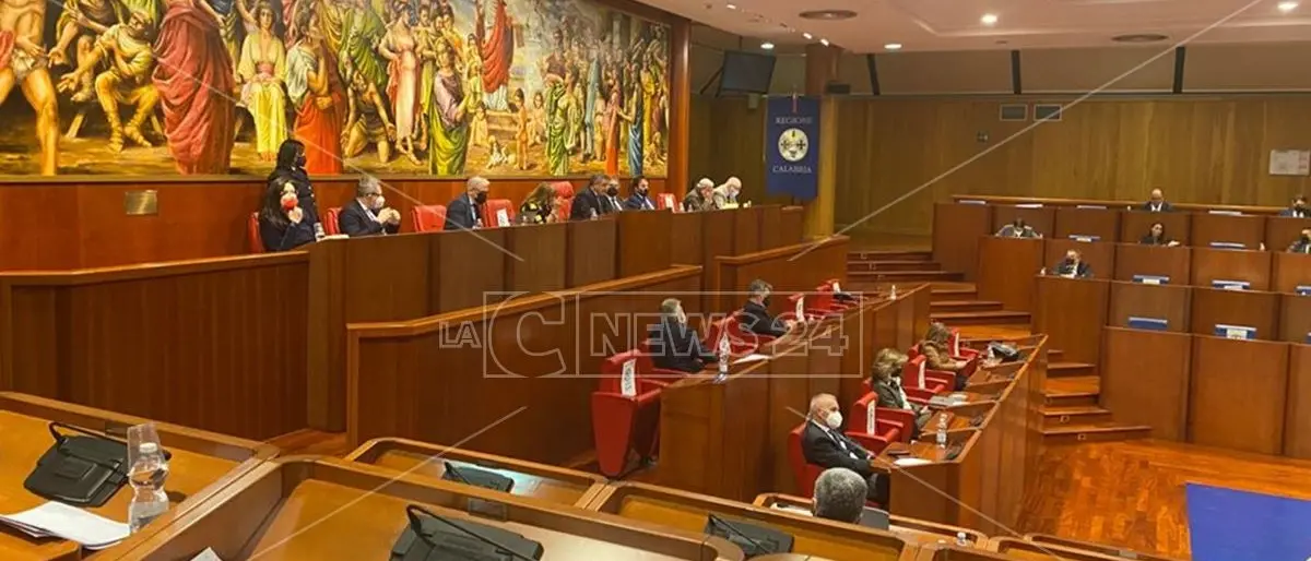 Tansi chiede a Bruni la “regola dei tre mandati”: ma degli uscenti rischia solo Guccione