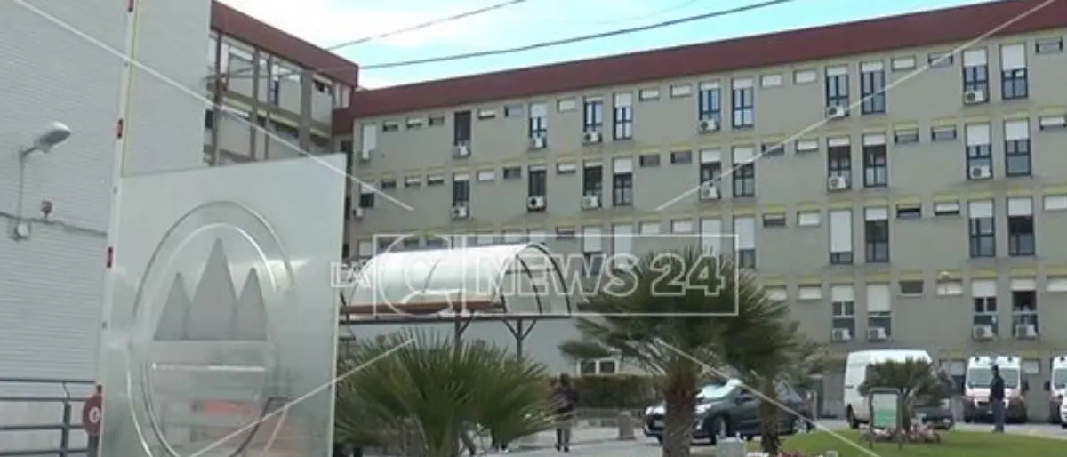 Pet rotta all'ospedale Pugliese di Catanzaro, la direzione precisa: «Tutti i pazienti erano stati avvisati»