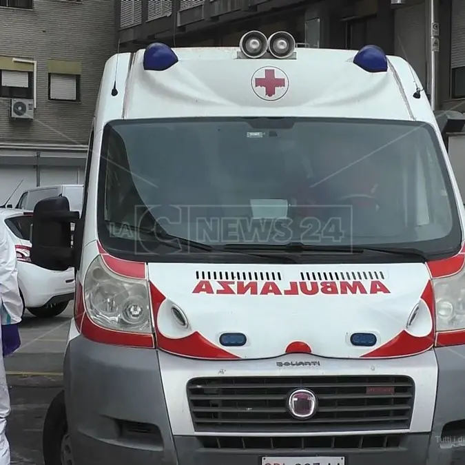 Richiesta d’aiuto del personale del 118 di Catanzaro: «Senza mezzi e uomini, ci aiuti Dio»