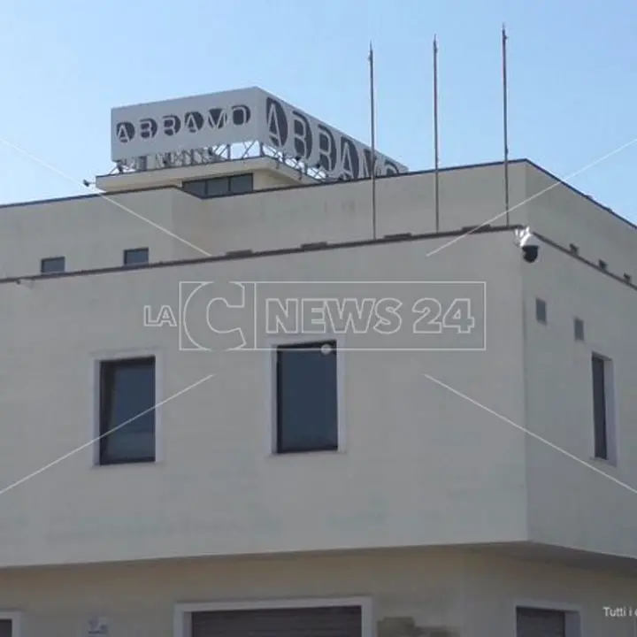 Call center Abramo, l’asta è andata deserta: sindacati chiedono tavolo al Mise