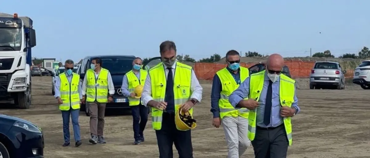Statale 106, sopralluogo del viceministro Morelli al terzo megalotto: «Ingranata marcia giusta»