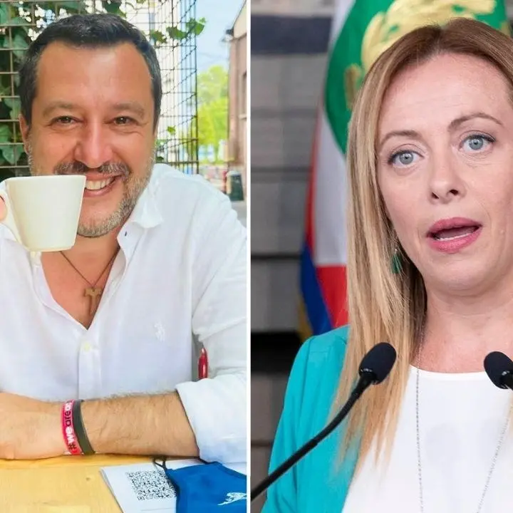 Salvini si è vaccinato, Meloni lo farà. Ma sul Green pass arriva un no secco