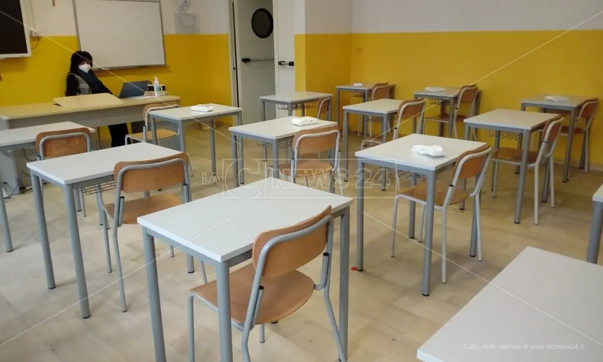 Covid e scuola, Speranza: «In corso valutazione sull’obbligo di vaccino»