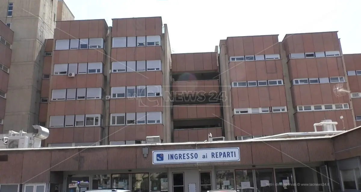 Rissa nella notte a Gallico, è fuori pericolo il giovane accoltellato all’addome\n