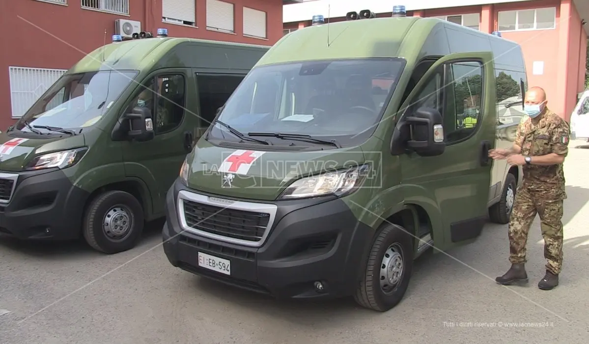 Cosenza, troppo caldo al centro vaccinale dell’Esercito: deciso il trasferimento a via degli Stadi