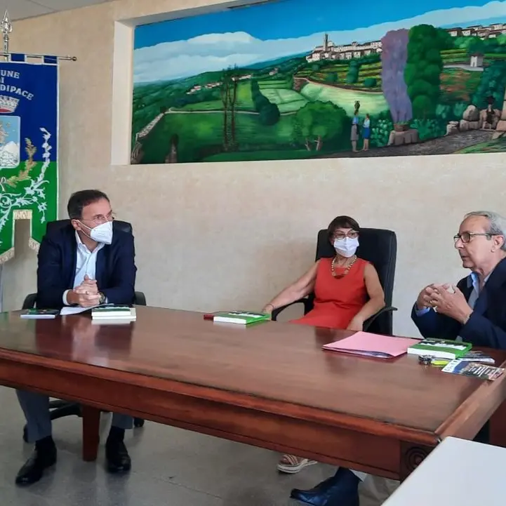 Nardodipace, Boccia con Bruni nel comune più povero d’Italia: «Aree interne e di montagna una priorità»