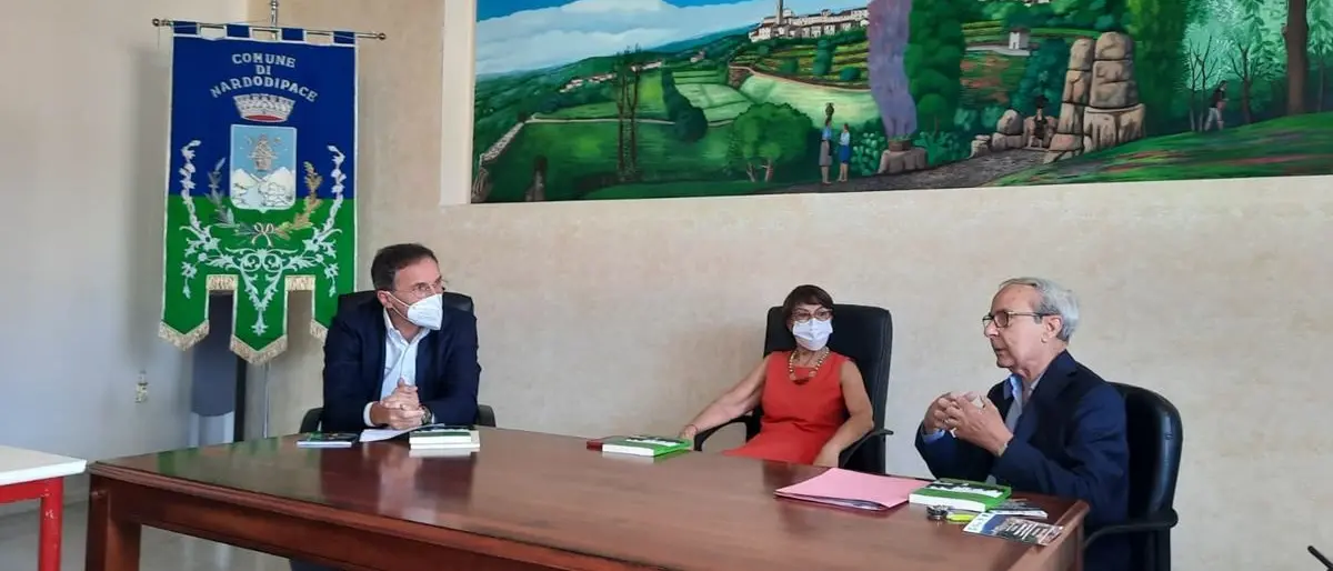 Nardodipace, Boccia con Bruni nel comune più povero d’Italia: «Aree interne e di montagna una priorità»