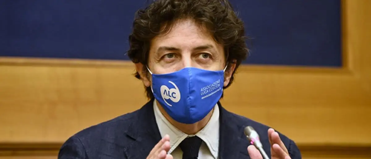 Coltivava cannabis a scopo terapeutico, ora rischia il carcere. Cappato: «Una violenza istituzionale»