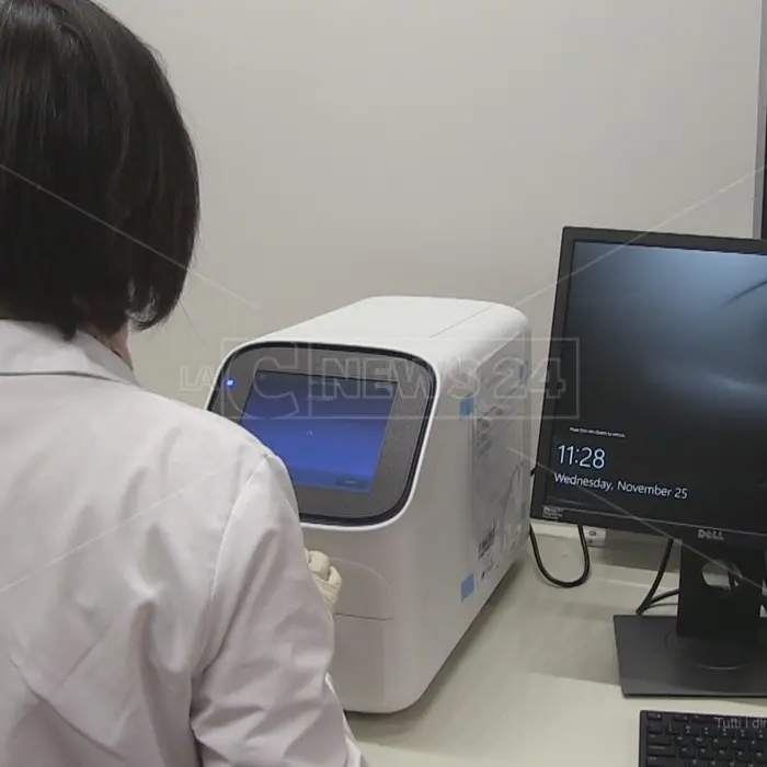 Covid, variante Delta prevalente in Calabria: diffusione all’83% e casi anche a Lamezia e Catanzaro