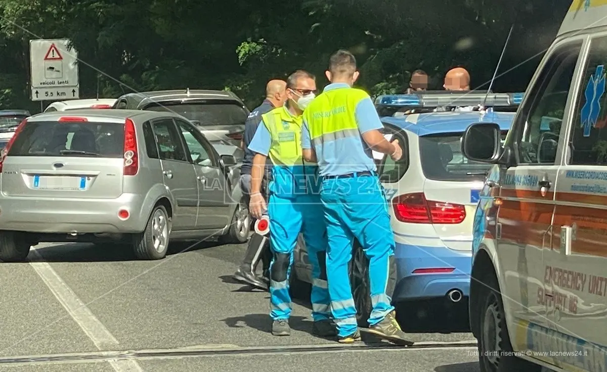 Incidente tra Cosenza e San Fili, tre chilometri di coda sulla 107