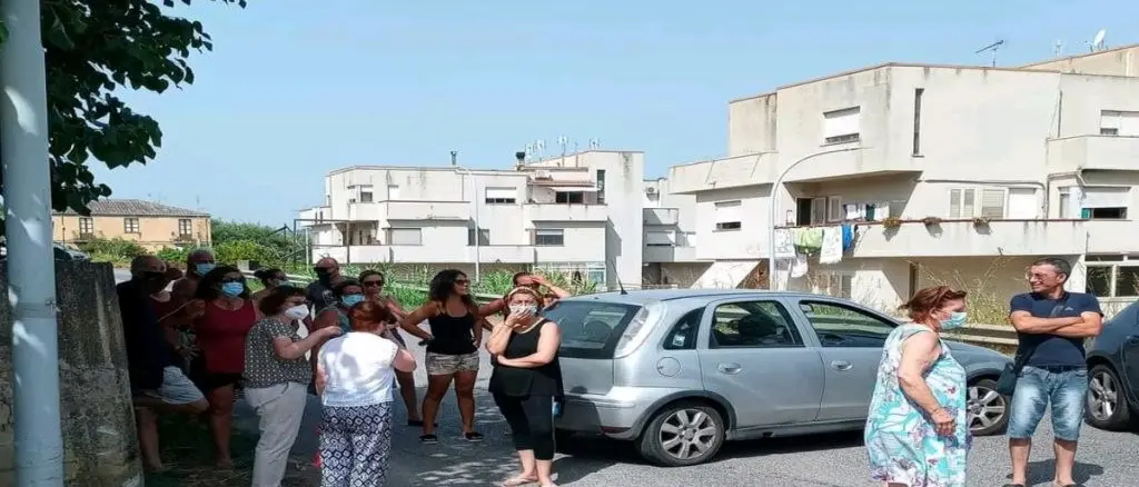 Crisi idrica a Vibo Marina, i cittadini in protesta bloccano la statale