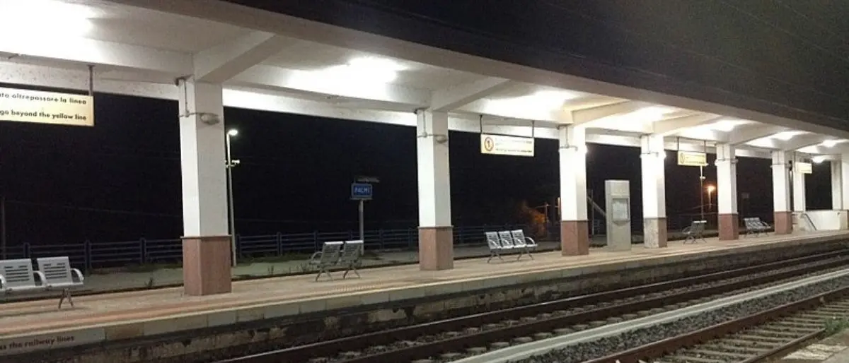 Palmi, travolti da un treno mentre camminavano vicino ai binari: due feriti gravi