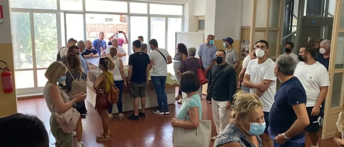 Sant’Anna Hospital, pignoramento da 17 milioni di euro: a Catanzaro la protesta dei dipendenti