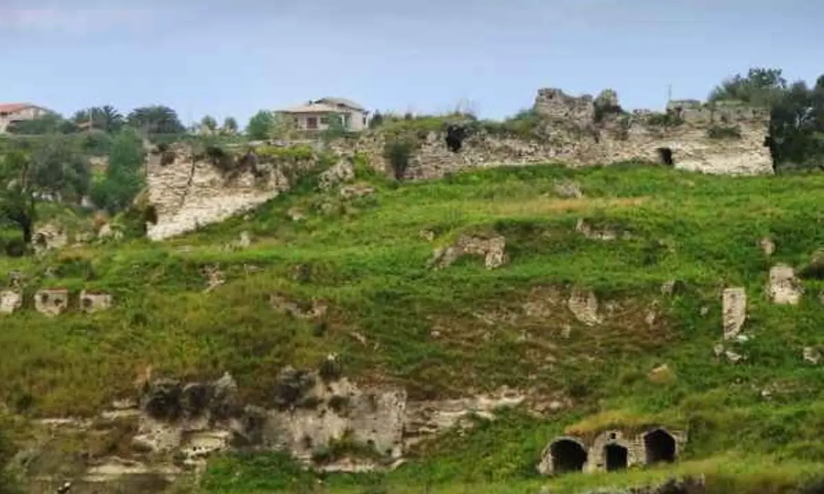 A Briatico il recupero dell’antica città distrutta dal terremoto: «Riscopriamo le nostre origini»